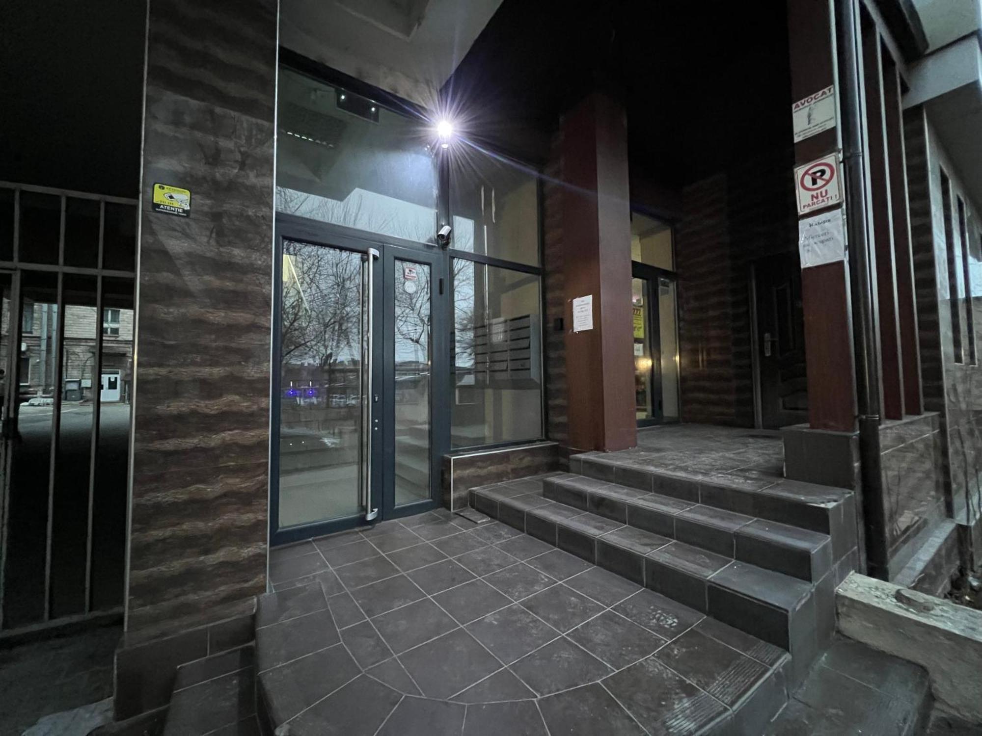 Center Apartment Κισινάου Εξωτερικό φωτογραφία